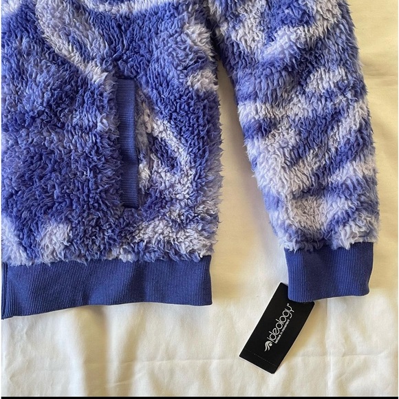 ideaology fluffy jacket - Picture 2 of 4